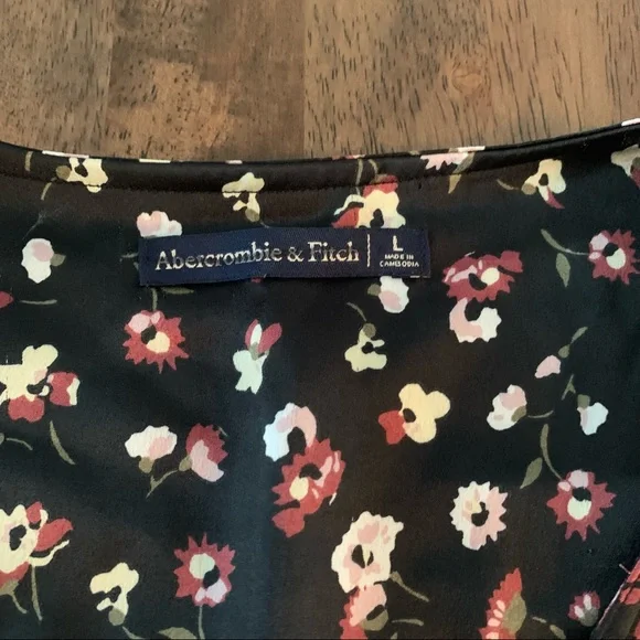 Long Sleeve Abercrombie Top - Picture 3 of 6
